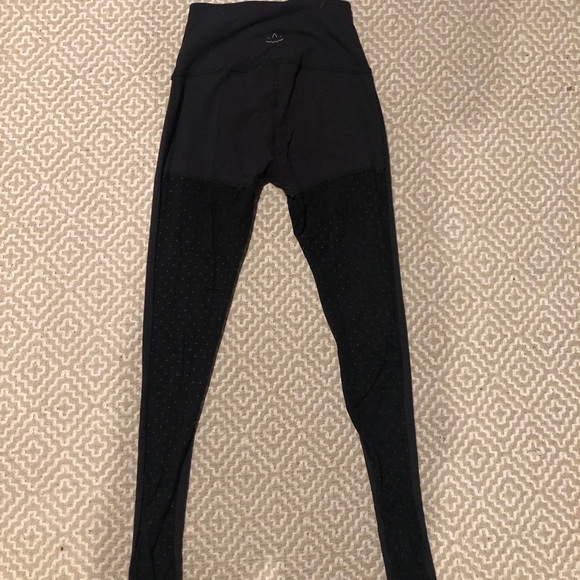 Beyond yoga polka dot black mesh leggings - Picture 6 of 7